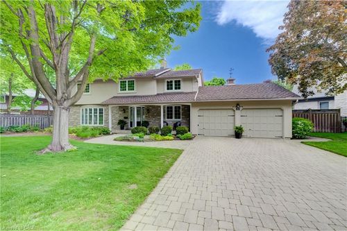 60 Huntley Cres, Kitchener, ON, N2M2R3 | Card Image