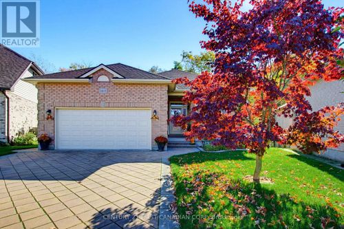 1611 Blackmaple Cres, London, ON, N5Y6L7 | Card Image