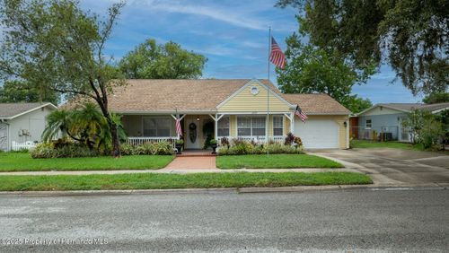 12433 Willow Tree Ave, HUDSON, FL, 34669-2797 | Card Image