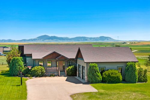 77 Limestone Ln, Great Falls, MT, 59405-8038 | Card Image