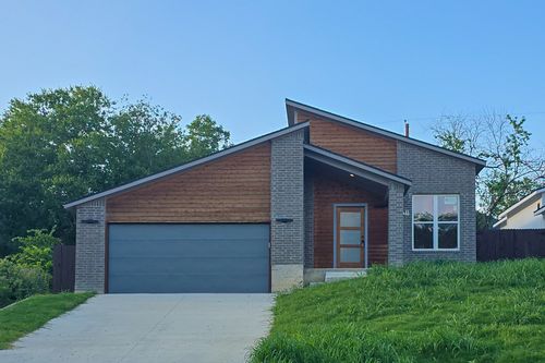 2821 Avenue L, Fort Worth, TX, 76105-3008 | Card Image