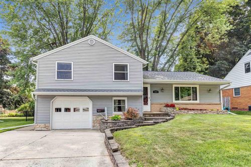 1431 Langlade Avenue, GREEN BAY, WI, 54304 | Card Image