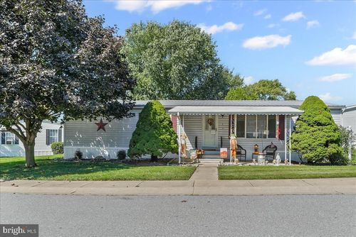 1 Creekside Dr, WEST GROVE, PA, 19390-9100 | Card Image
