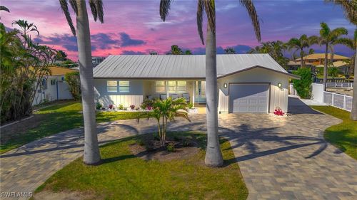 221 Ibis St, FORT MYERS BEACH, FL, 33931-4517 | Card Image
