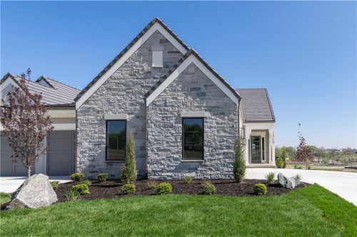 13709 Pembroke Cir, Leawood, KS, 66224-4206 | Card Image