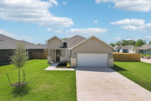 118 Callie St, Smithville, TX, 78957-2567 | Card Image