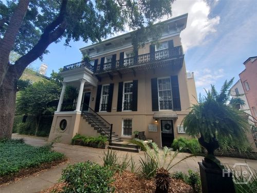 208 E Jones St, savannah, GA, 31401-4752 | Card Image