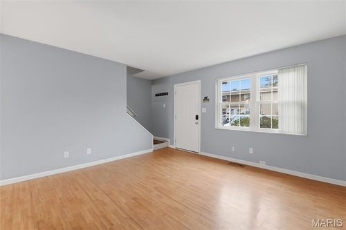 832 Wendevy Ct, Ballwin, MO, 63011-3048 | Card Image