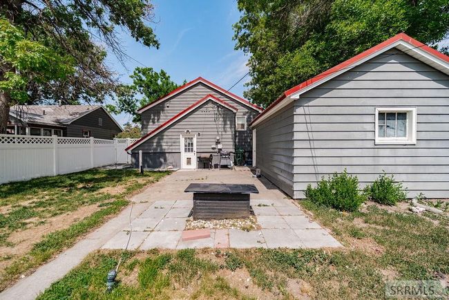 462 Ne Main St, House other with 4 bedrooms, 2 bathrooms and 1 parking in Blackfoot ID | Image 4