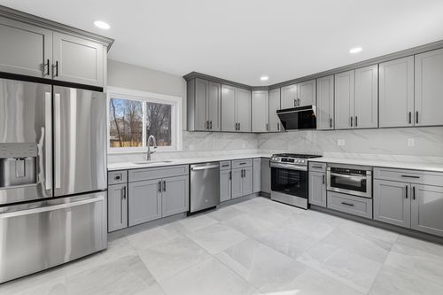 1297 Pleasant St, Weymouth, MA, 02189-2707 | Card Image