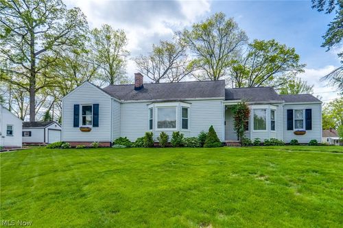 1307 Plymouth St Nw, Massillon, OH, 44646-2203 | Card Image