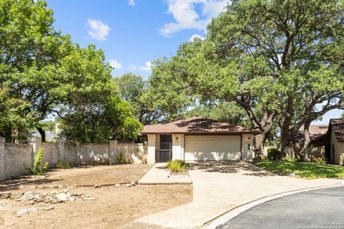 13101 Hunters Wood St, San Antonio, TX, 78230-2033 | Card Image