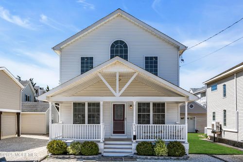 210 14th St, Surf City, NJ, 08008-6413 | Card Image