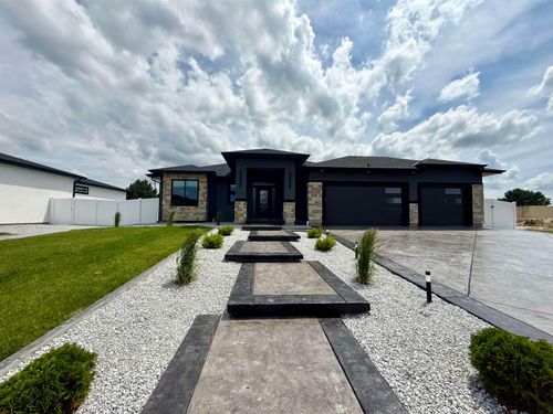 1017 Madden Road, Hastings, NE, 68901 | Card Image