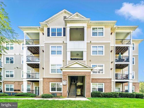 apt-401-19606 Galway Bay Cir, GERMANTOWN, MD, 20874-4632 | Card Image