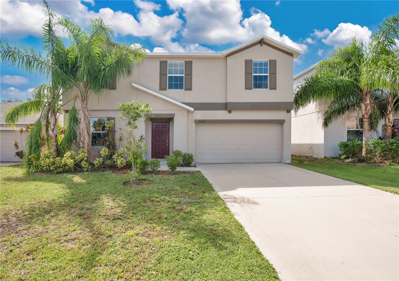 Kearsney Abbey Cir, Dover, FL 33527