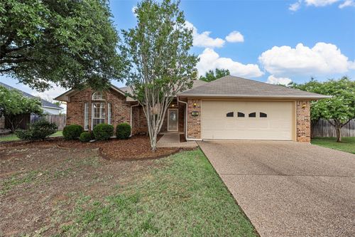 420 Alamo Dr, Mcgregor, TX, 76657-1048 | Card Image