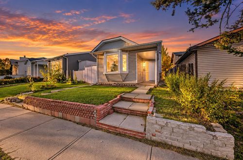 310 Castleridge Dr Ne, Calgary, AB, T3J3C4 | Card Image