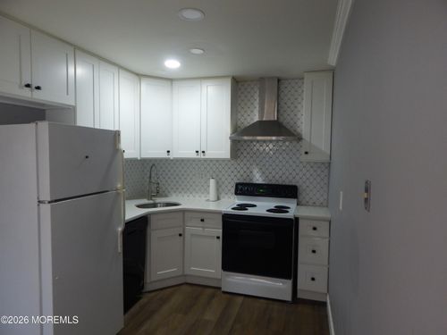 77C Cambridge Cir, Manchester, NJ, 08759-7139 | Card Image