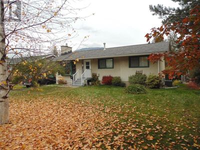 1691 Silverwood Cres, House other with 3 bedrooms, 2 bathrooms and 4 parking in Castlegar BC | Image 2