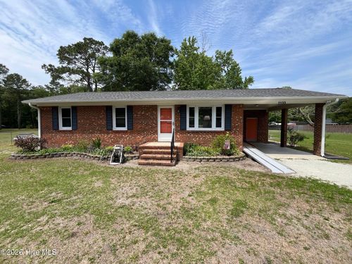 2133 Catherine Lake Rd, Richlands, NC, 28574-8124 | Card Image