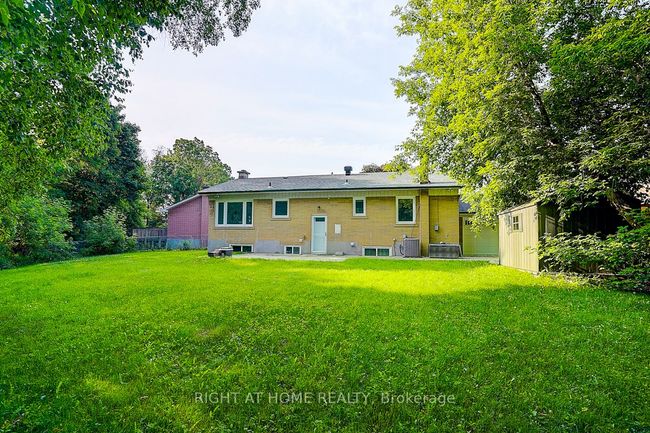 2 Citadel Dr, House other with 3 bedrooms, 2 bathrooms and 2 parking in Scarborough ON | Image 7