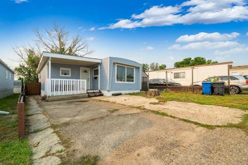 17 De Havilland Blvd Sw, Medicine Hat, AB, T1A7Y6 | Card Image