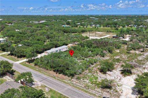 1032 San Antonio St, Rockport, TX, 78382-6401 | Card Image