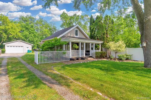 22810 Power Rd, Farmington, MI, 48336-4020 | Card Image