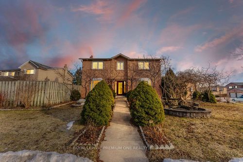 25 Sir Lancelot Crt, Bolton, ON, L7E1N3 | Card Image