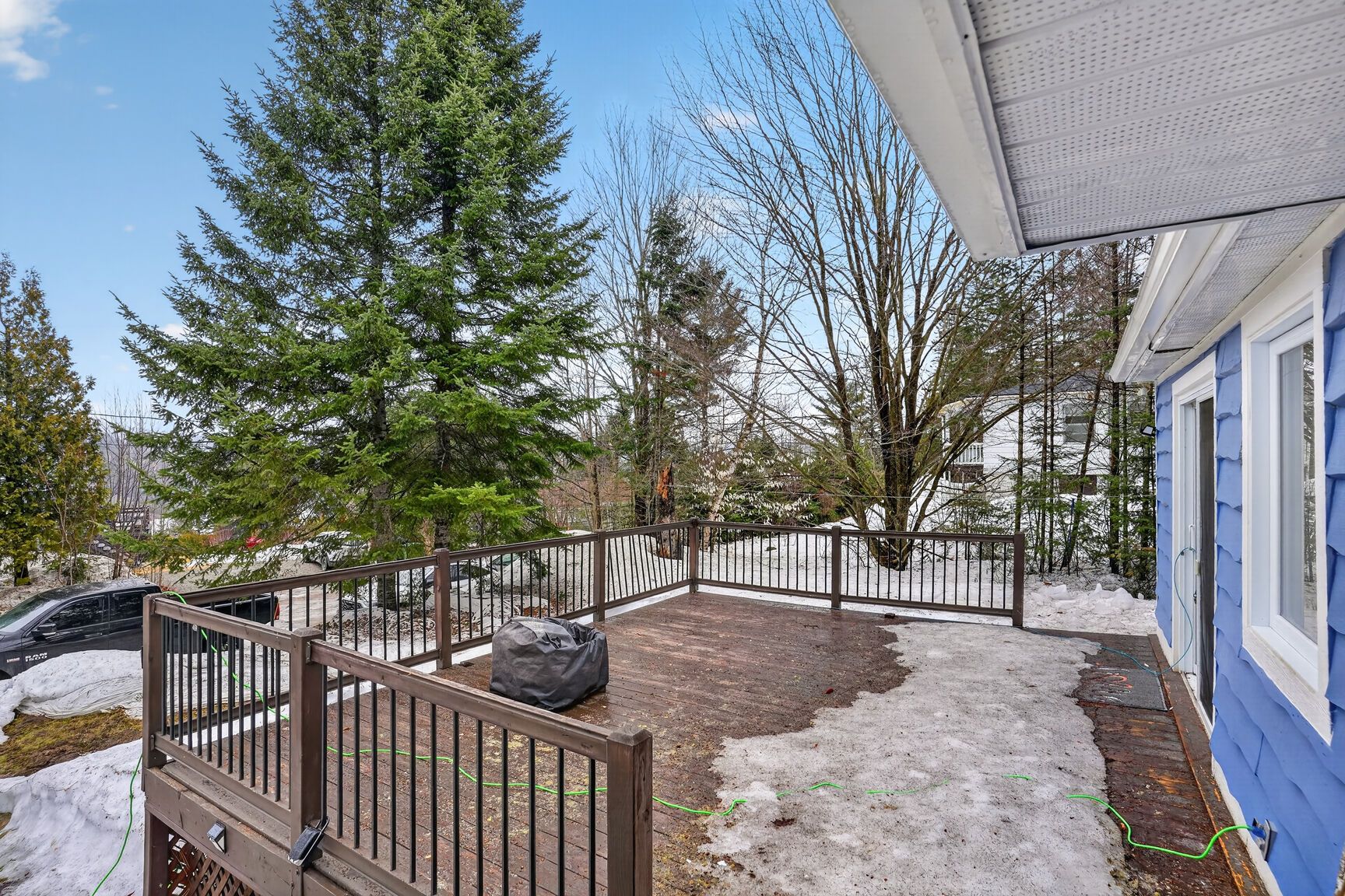Residential in Saint-Adolphe-d'Howard 4