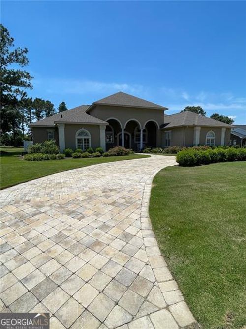 220 Pebble Beach Dr, EUFAULA, AL, 36027-3615 | Card Image