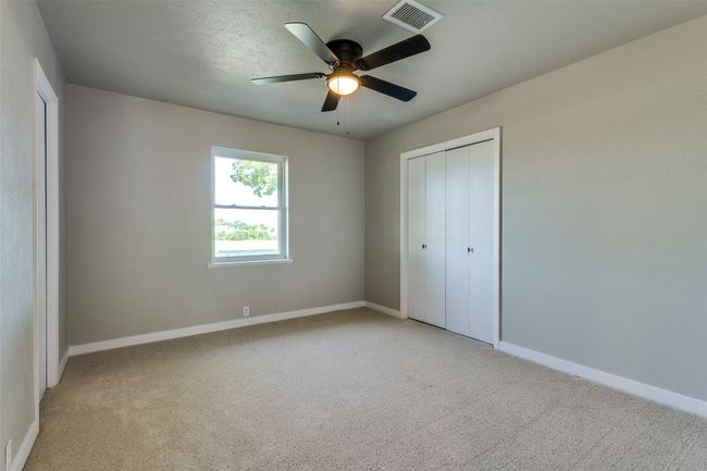 709 S Farmington Rd, House other with 3 bedrooms, 2 bathrooms and null parking in Howe TX | Image 19