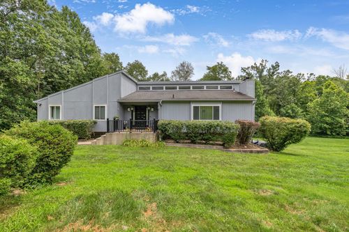 49 Flower Rd, East Fishkill, NY, 12533-5934 | Card Image