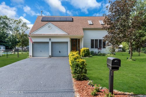 347 Cahill Rd, Toms River, NJ, 08755-7301 | Card Image