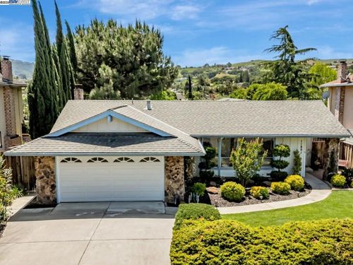 11801 Dublin Green Dr, Dublin, CA, 94568-1318 | Card Image