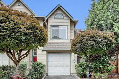 apt-d3-821 Sunset Blvd Ne, Renton, WA, 98056-4800 | Card Image