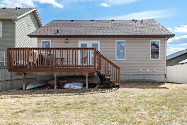 35 Camille Gate, Home with 4 bedrooms, 3 bathrooms and 4 parking in Blackfalds AB | Image 5