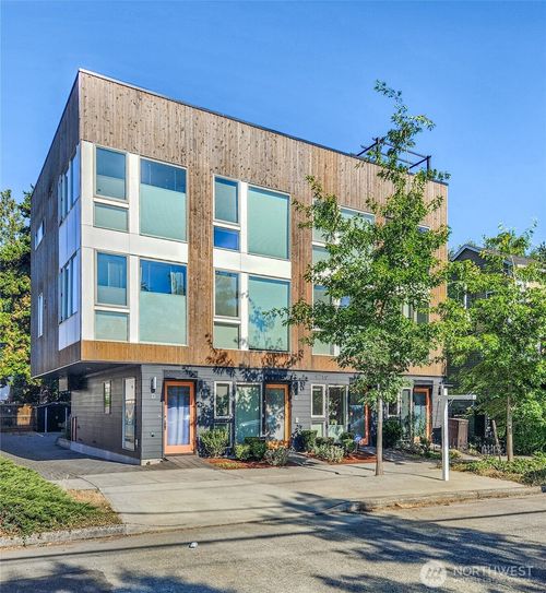 9710 Ashworth Ave N, Seattle, WA, 98103 | Card Image