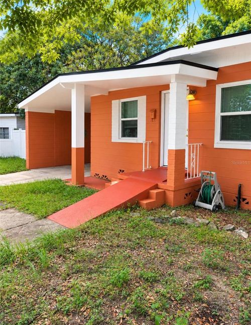 6160 Strawflower Pl, JACKSONVILLE, FL, 32209-2042 | Card Image