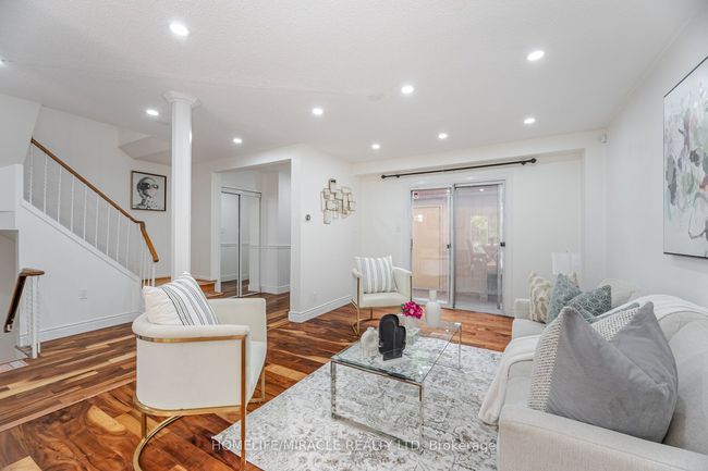 1659 Dreyber Crt, House attached with 4 bedrooms, 4 bathrooms and 1 parking in Pickering ON | Image 11