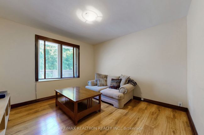 94 Camborne Ave, House other with 4 bedrooms, 2 bathrooms and 5 parking in North York ON | Image 15
