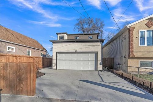 571 Burrows Ave, Winnipeg, MB, R2W2A5 | Card Image