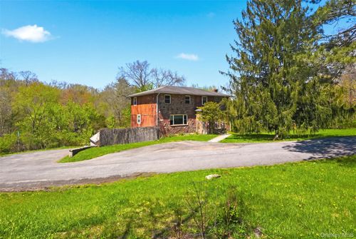 131 State Route 208, New Paltz, NY, 12561-2724 | Card Image
