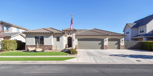 1438 Boomers Loop E, Santa Clara, UT, 84765-5727 | Card Image