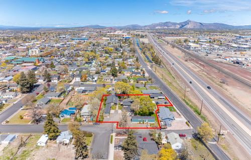 215 Nw Canal Blvd, Redmond, OR, 97756-1864 | Card Image