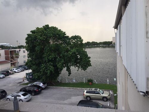 apt-w406-5505 Nw 7th St, Miami, FL, 33126-3208 | Card Image