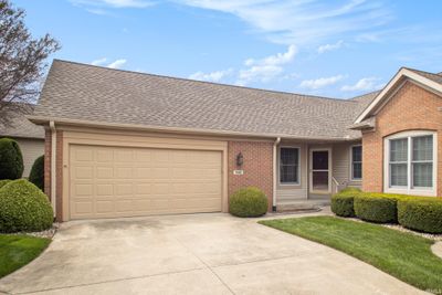 1542 Kingston Court, Condo with 2 bedrooms, 2 bathrooms and null parking in Goshen IN | Image 1