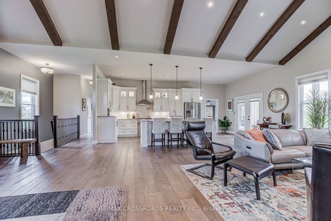 89 Gentlebreeze Dr, House other with 4 bedrooms, 4 bathrooms and 16 parking in Plainfield ON | Image 9