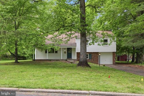 140 Woodland Dr, LANSDALE, PA, 19446-1436 | Card Image